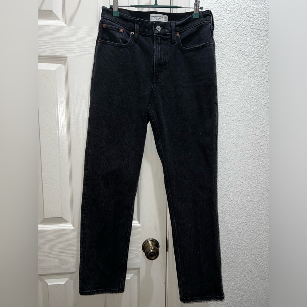 Abercrombie and Fitch 
90’s straight mid rise